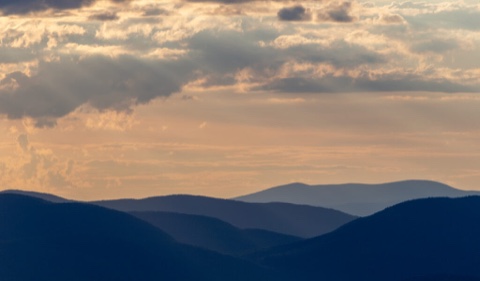 Cordillera al amanecer